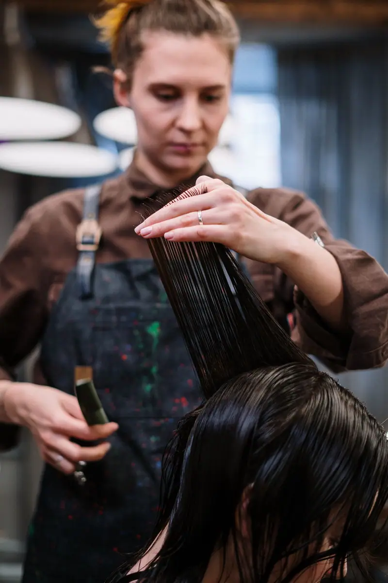 Corte en mojado con tijera